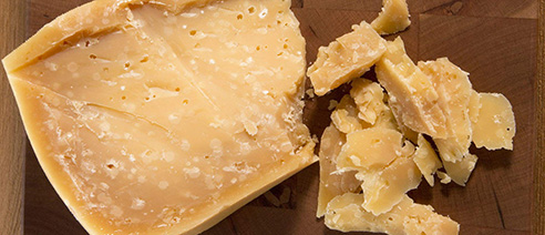 Evaluacin de diferentes estrategias para acelerar la maduracin de queso reggianito
