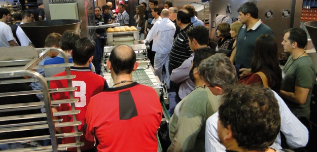 El stand de Argental fue un polo de atraccin para panaderos y pasteleros