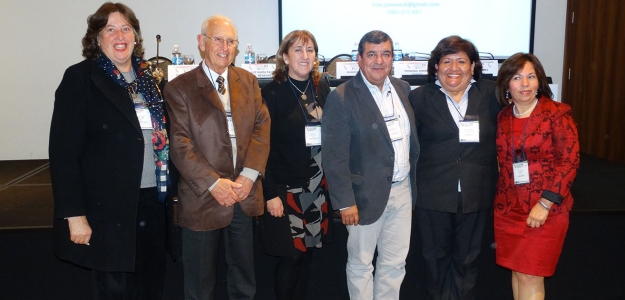 Glaucia Pastore (Brasil), Marcos Taranto (coordinador), Estela Fernndez (Uruguay), Jos Miguel Bastas (Chile),  Luz Paucar (Per) y Trinidad Jimnez (Paraguay) integraron el Simposio sobre Alimentos Funcionales Regionales.